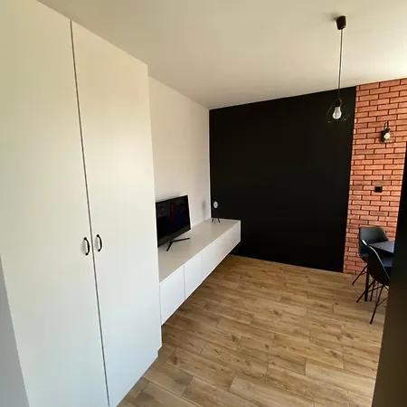 Emerald Center Apartment