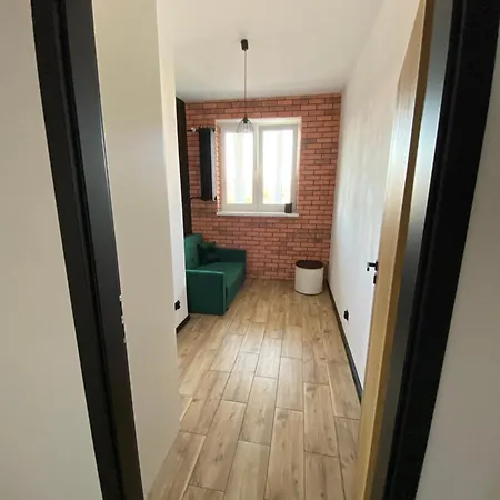 Emerald Center Apartment *